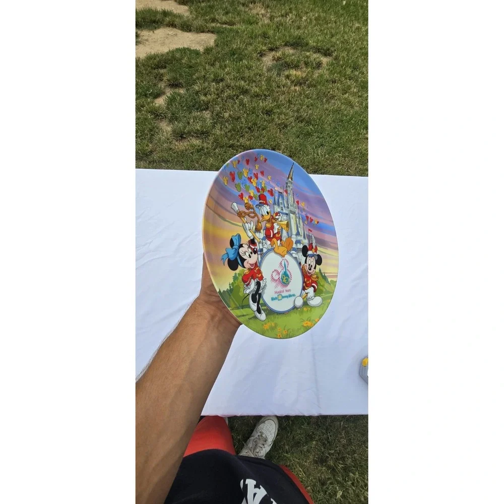 VTG Walt Disney World ''STRIKE UP THE BAND'' 20 Magical Years (1971-1991) Plate